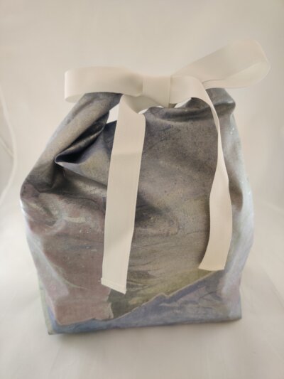 Loputon lahjakassi hopea